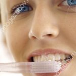 Бережное отбеливание зубов